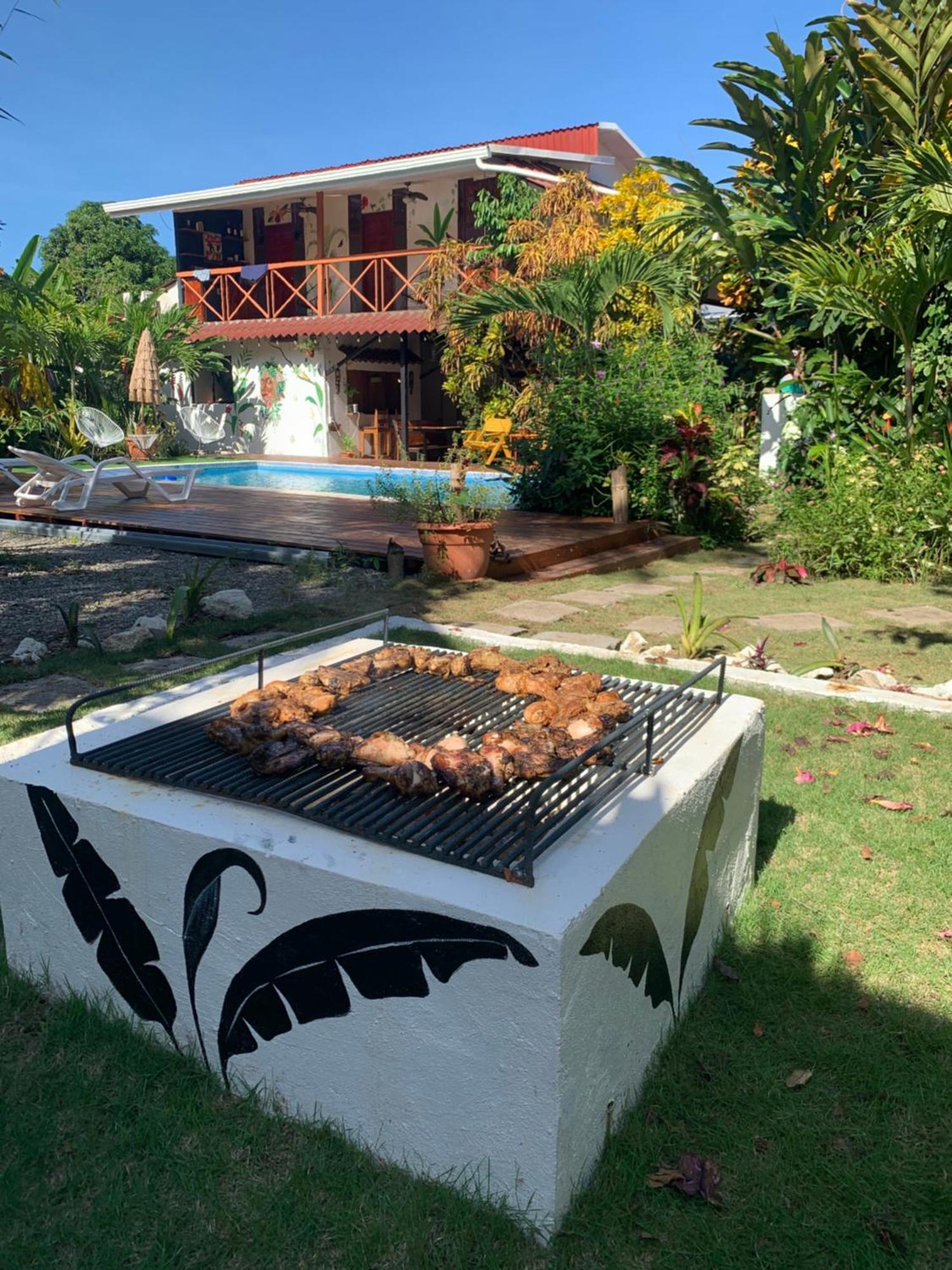 Mecca Hotel Puerto Viejo de Talamanca Eksteriør billede